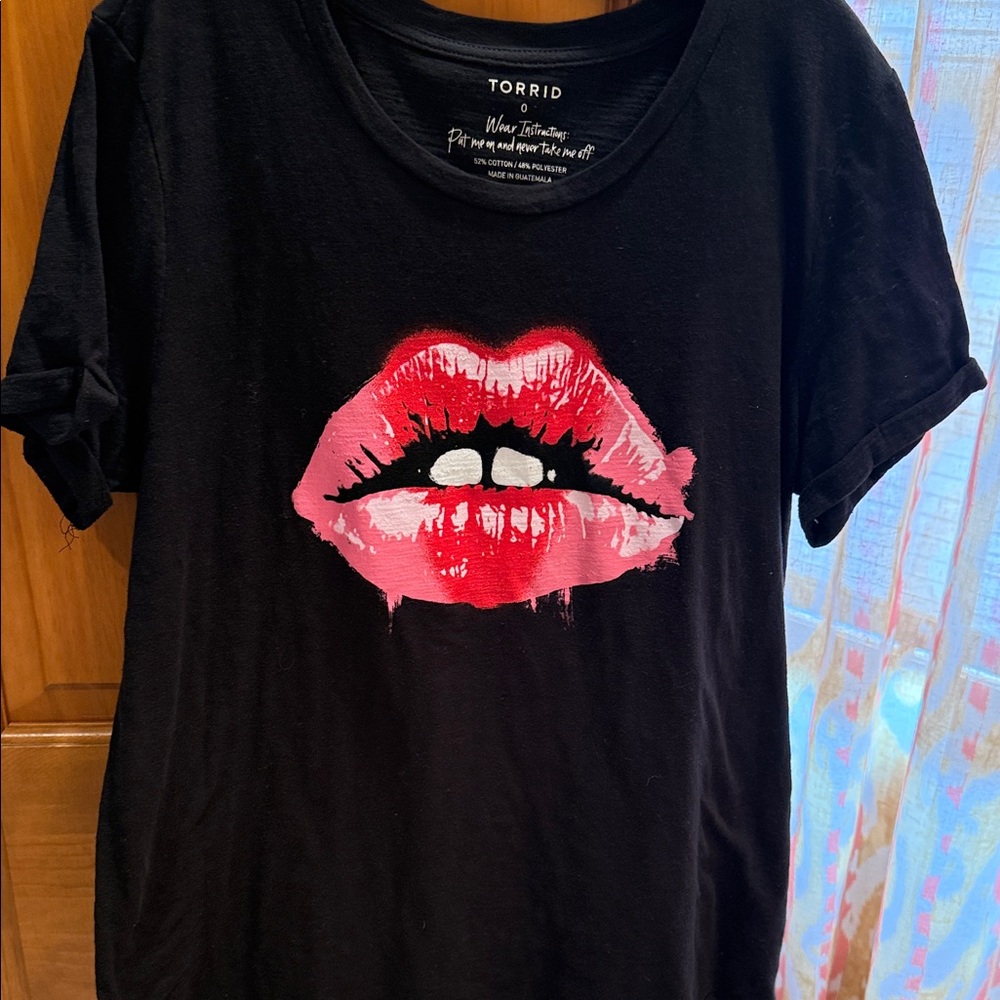 Torrid Black Tee with Pink and Red Lip Graphic
